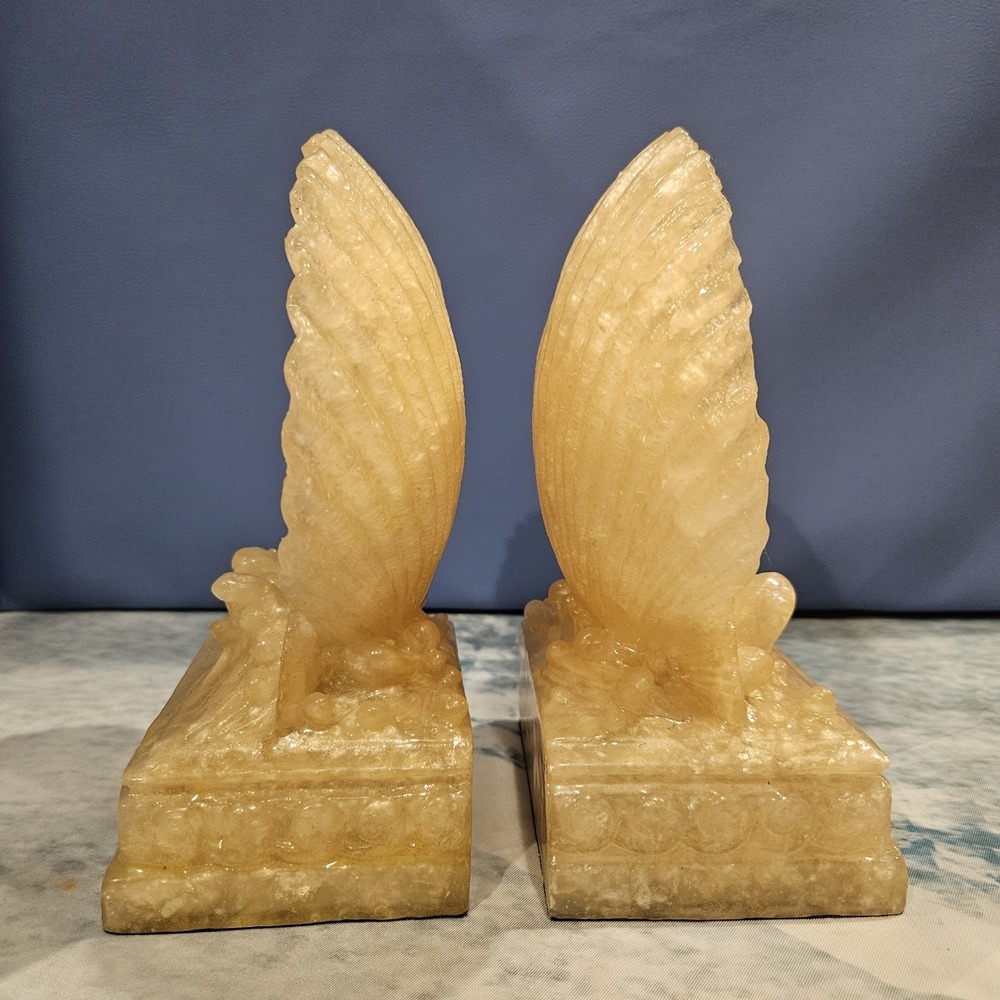 Clamshell Bookends Set - Picture 2 of 7